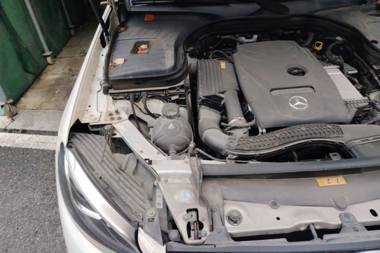 Used Mercedes-Benz GLC 2017 GLC 260 4MATIC Luxury Model Engine Bay Right