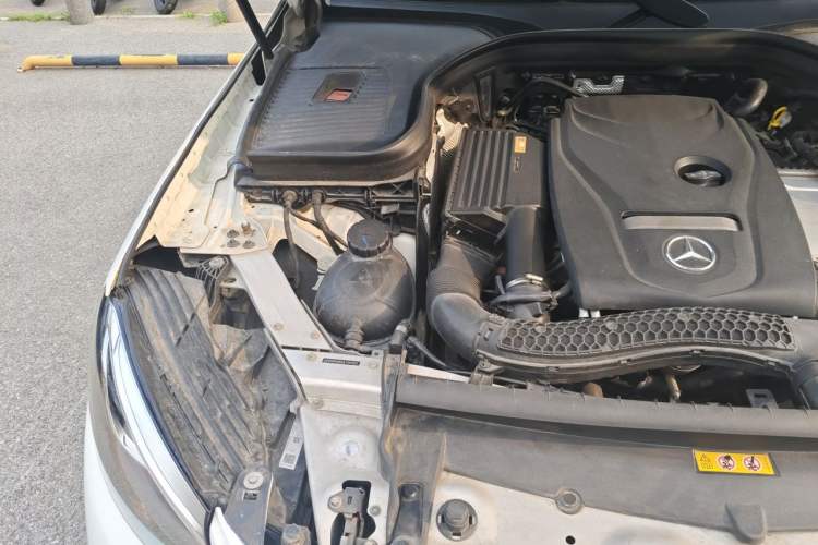 Used Mercedes-Benz GLC 2017 GLC 260 4MATIC Dynamic Edition Engine Bay Right