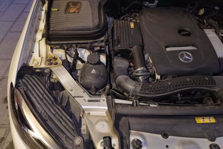Used Mercedes-Benz GLC 2017 GLC 260 4MATIC Luxury Model Engine Bay Right