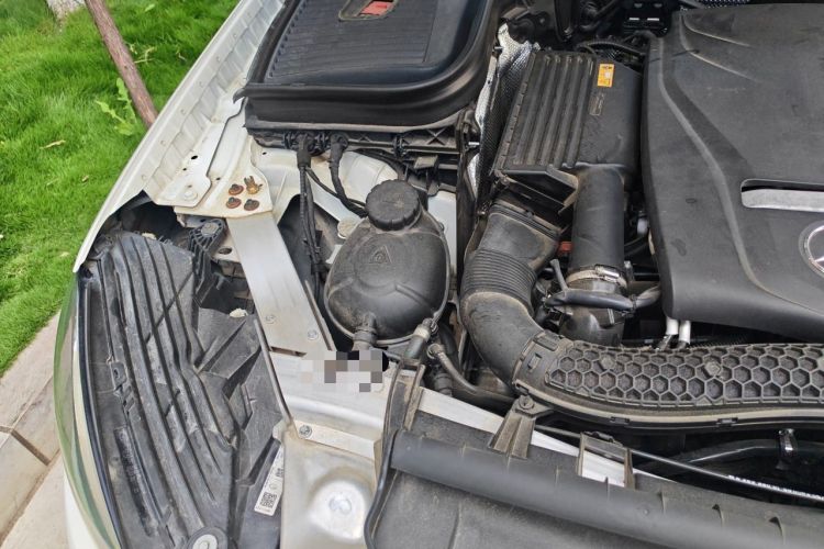 Used Mercedes-Benz GLC 2017 GLC 260 4MATIC Dynamic Edition Engine Bay Right