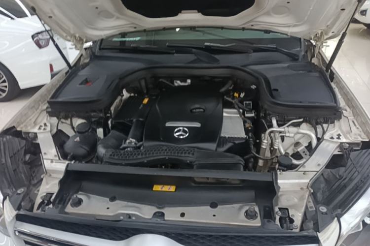 Used Mercedes-Benz GLC 2017 GLC 260 4MATIC Dynamic Edition Engine Bay