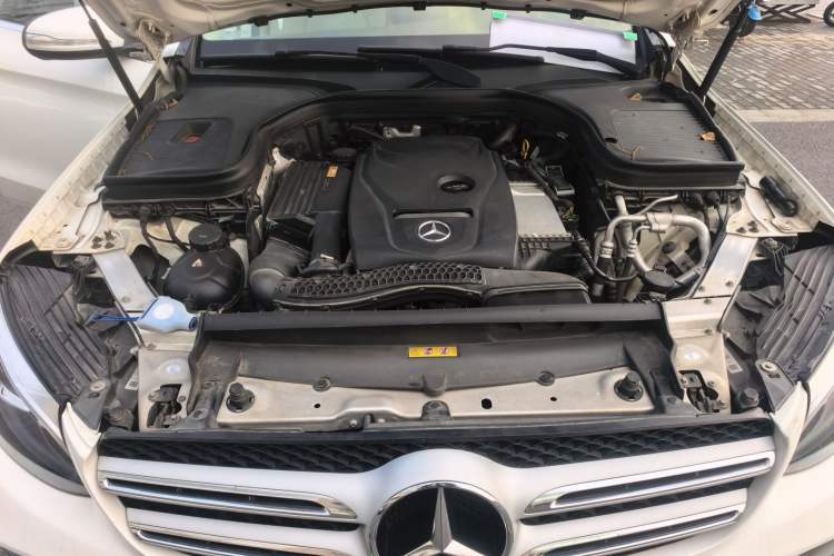Used Mercedes-Benz GLC 2017 GLC 260 4MATIC Dynamic Edition Engine Bay