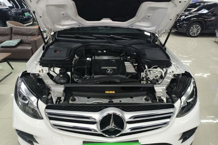 Used Mercedes-Benz GLC 2017 GLC 260 4MATIC Dynamic Edition Engine Bay