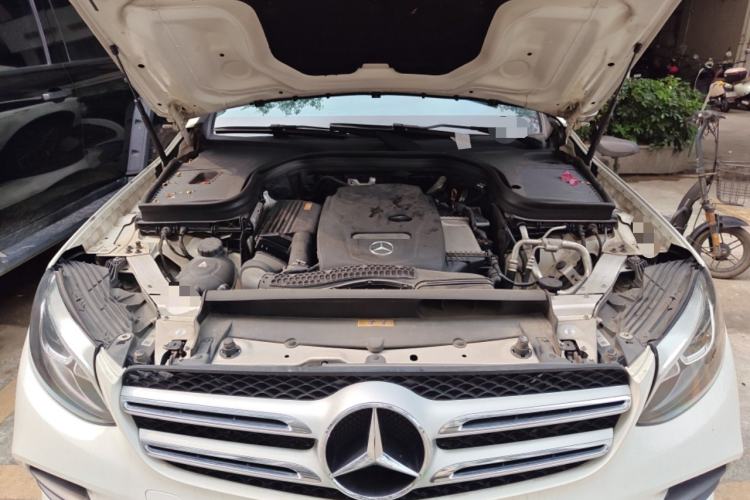 Used Mercedes-Benz GLC 2017 GLC 260 4MATIC Dynamic Edition Engine Bay