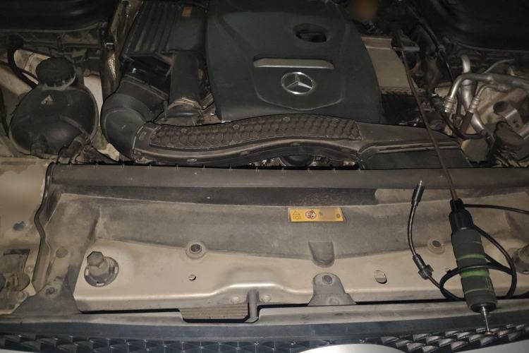 Used Mercedes-Benz GLC 2017 GLC 260 4MATIC Luxury Model Engine Bay