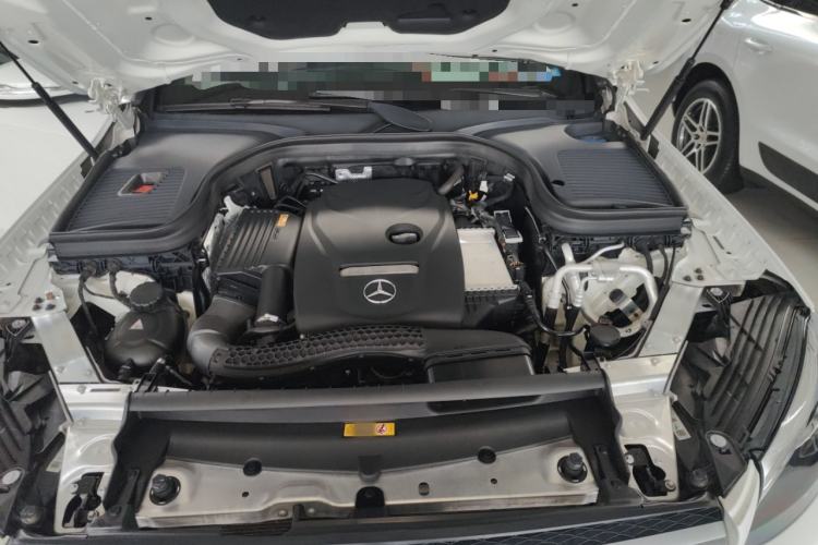 Used Mercedes-Benz GLC 2017 GLC 260 4MATIC Dynamic Edition Engine Bay