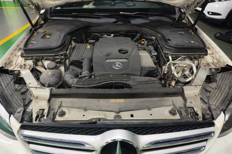 Used Mercedes-Benz GLC 2017 GLC 260 4MATIC Dynamic Edition Engine Bay