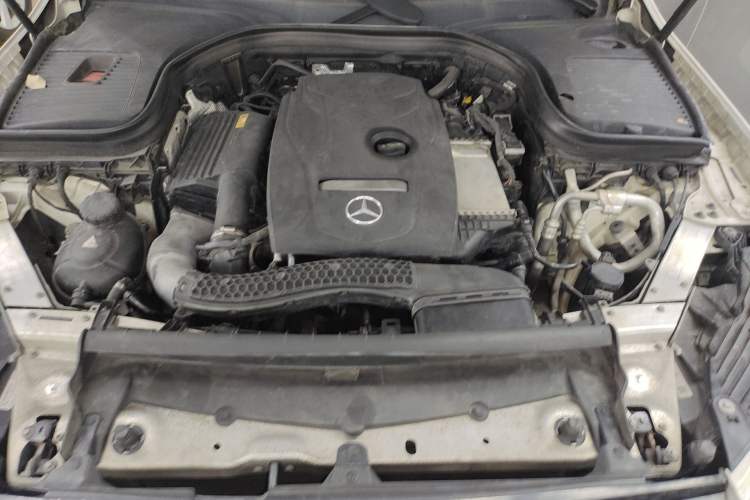 Used Mercedes-Benz GLC 2017 GLC 260 4MATIC Dynamic Edition Engine Bay