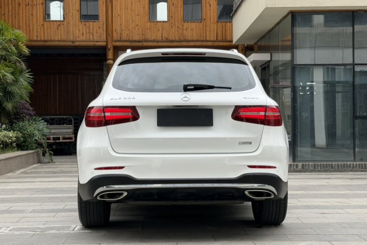 Used Mercedes-Benz GLC 2017 GLC 300 4MATIC Sport Edition Exterior 1
