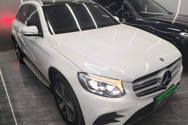 Used Mercedes-Benz GLC 2017 GLC 300 4MATIC Sport Edition Exterior 1