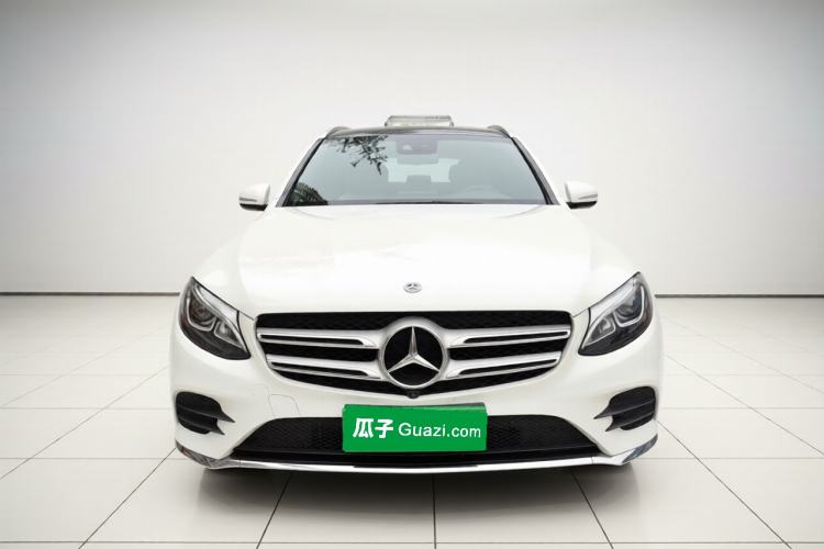 Used Mercedes-Benz GLC 2017 GLC 260 4MATIC Luxury Model Exterior 1