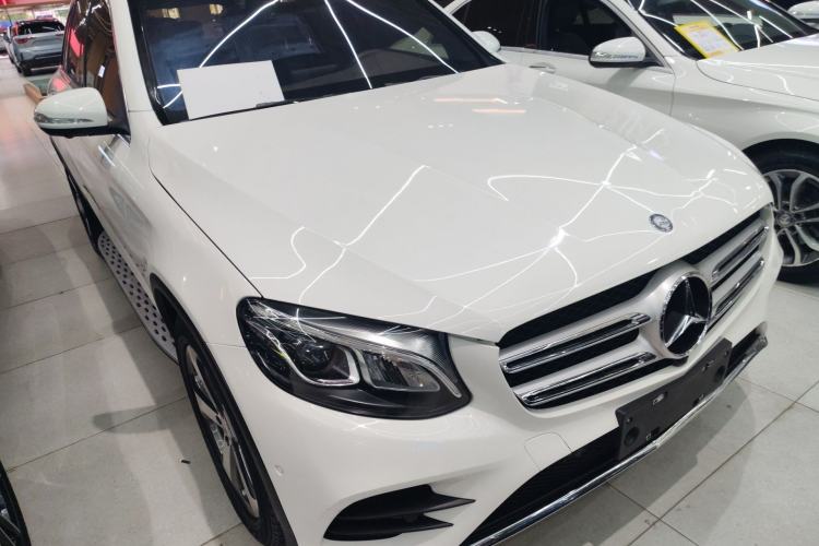 Used Mercedes-Benz GLC 2017 GLC 260 4MATIC Luxury Model Exterior 1