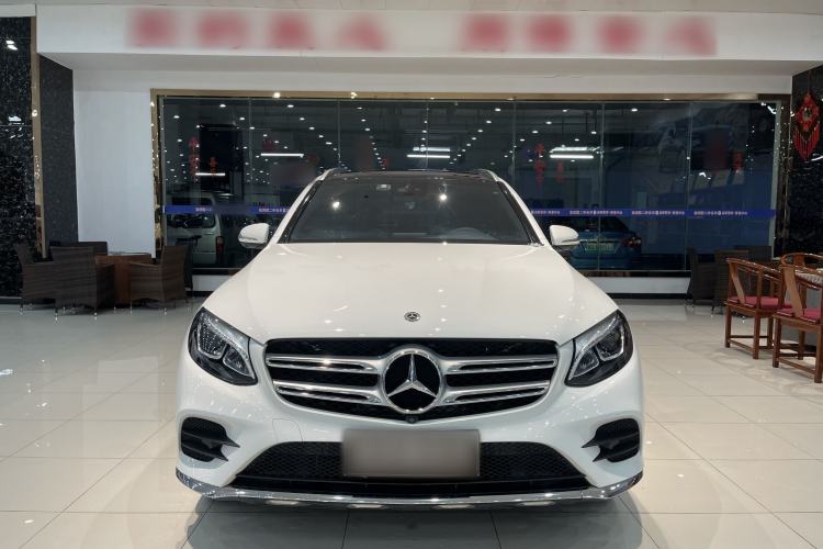 Used Mercedes-Benz GLC 2017 GLC 260 4MATIC Luxury Model Exterior 1