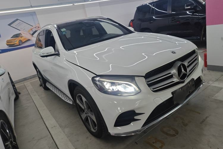 Used Mercedes-Benz GLC 2017 GLC 260 4MATIC Luxury Model Exterior 1