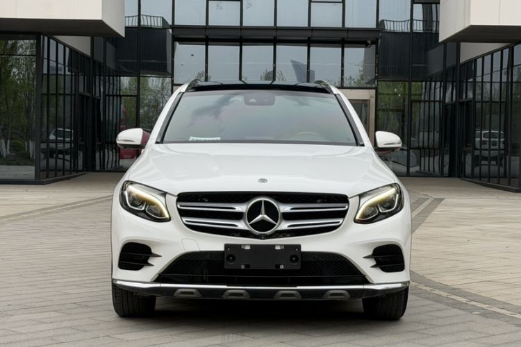 Used Mercedes-Benz GLC 2017 GLC 260 4MATIC Luxury Model Exterior 1