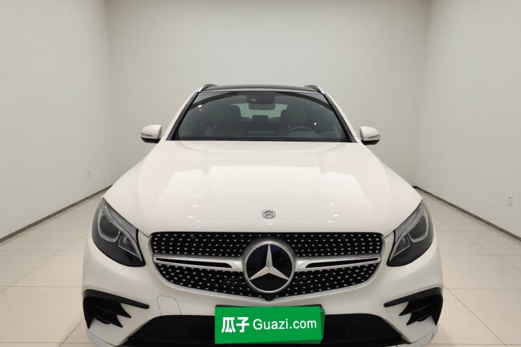 Used Mercedes-Benz GLC 2017 GLC 260 4MATIC Luxury Model Exterior 1