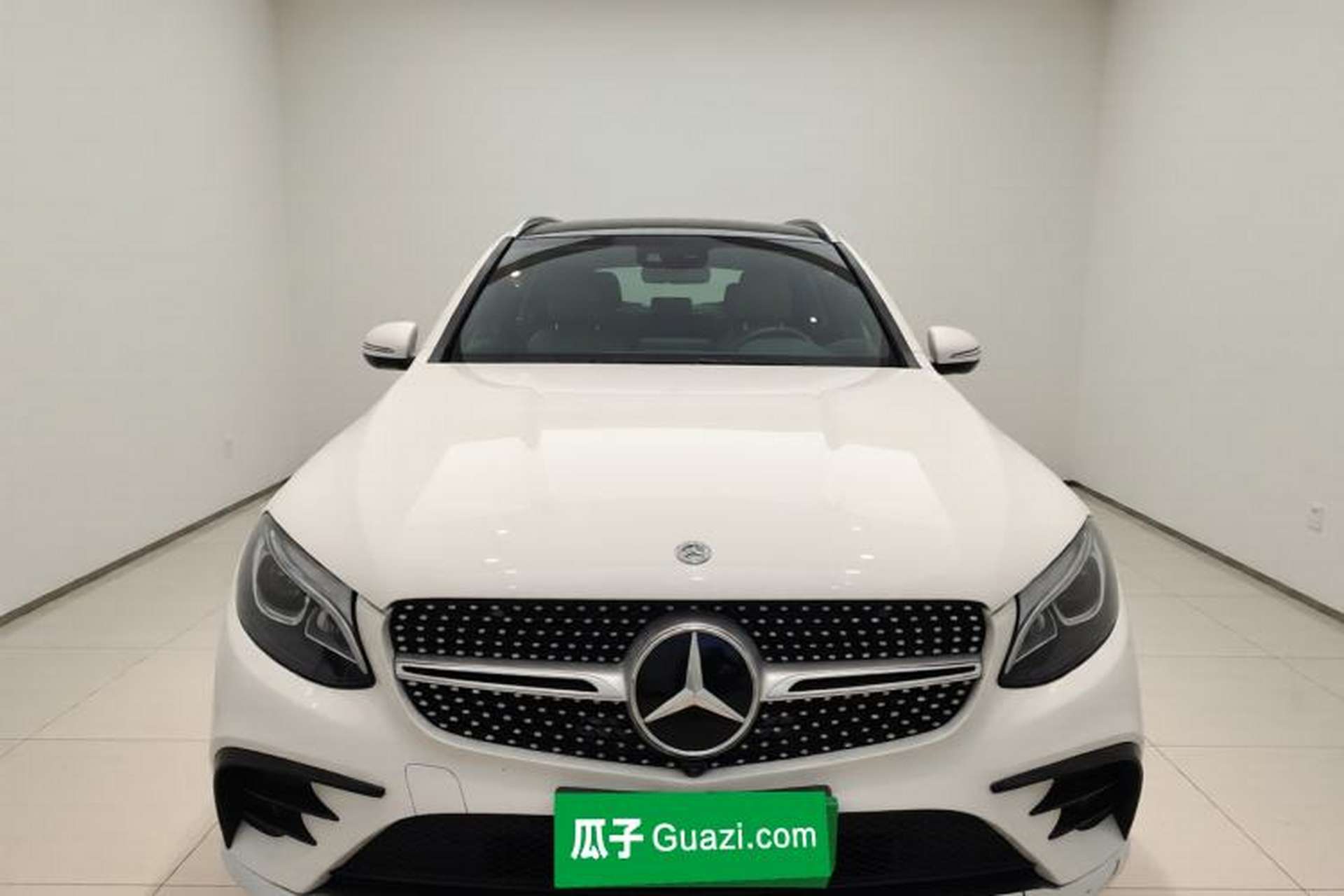 Used Mercedes-Benz GLC 2017 GLC 260 4MATIC Luxury Model Exterior 1