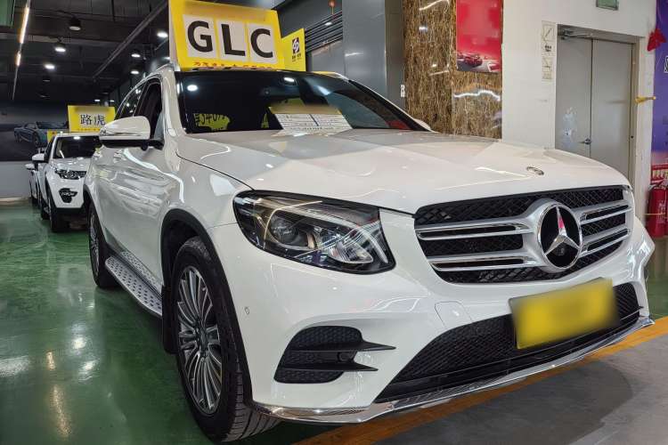 Used Mercedes-Benz GLC 2017 GLC 260 4MATIC Dynamic Edition Exterior 1