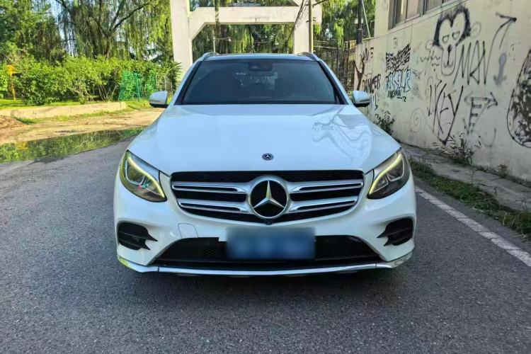 Used Mercedes-Benz GLC 2017 GLC 260 4MATIC Luxury Model Exterior 1