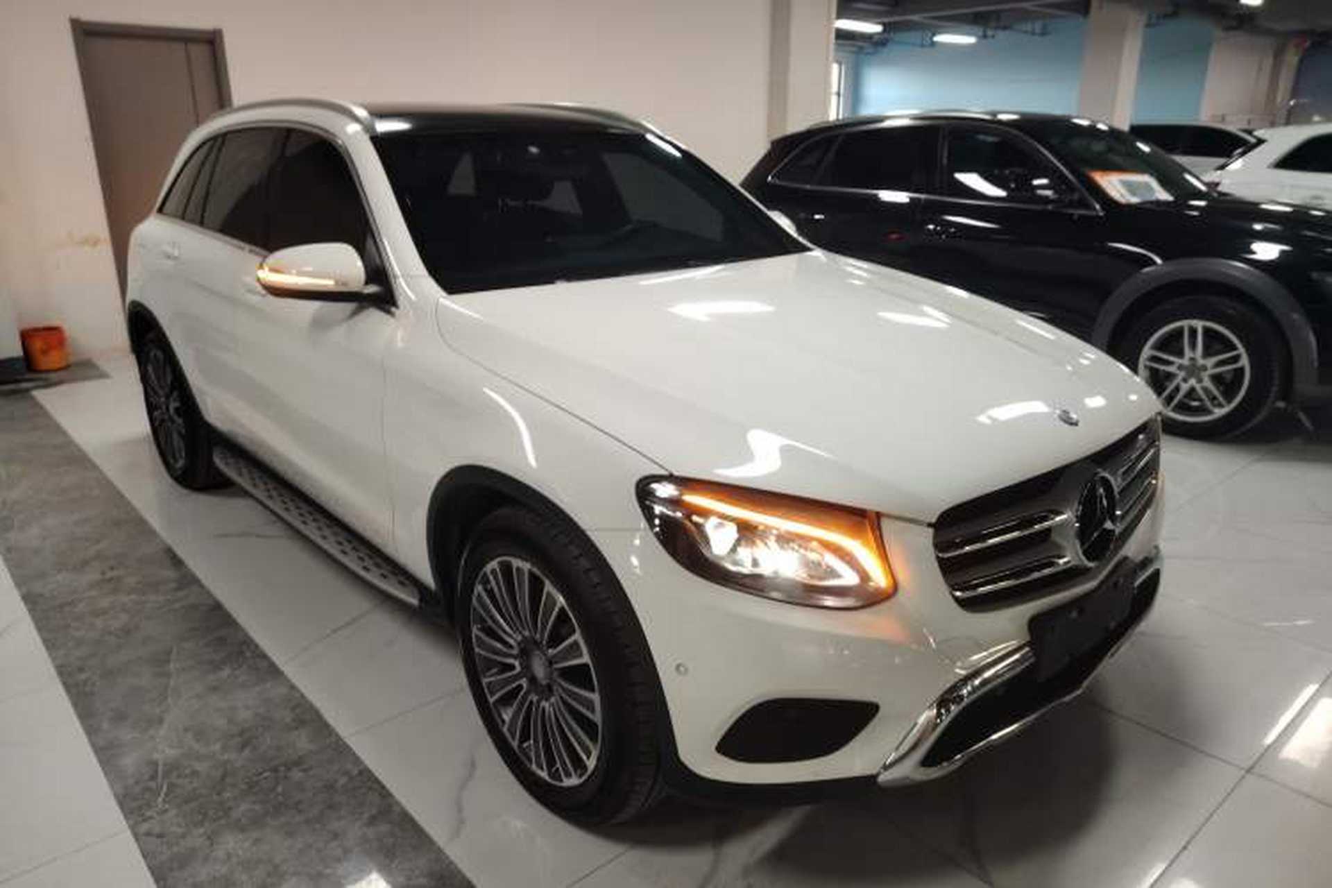 Used Mercedes-Benz GLC 2017 GLC 200 4MATIC Exterior 2