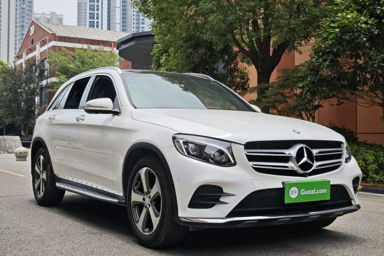 Used Mercedes-Benz GLC 2017 GLC 300 4MATIC Sport Edition Exterior 2