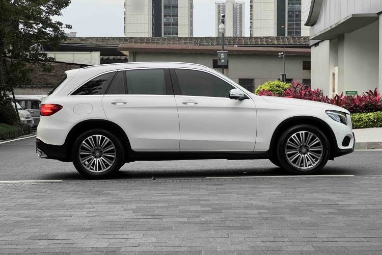 Used Mercedes-Benz GLC 2017 GLC 200 4MATIC Exterior 2