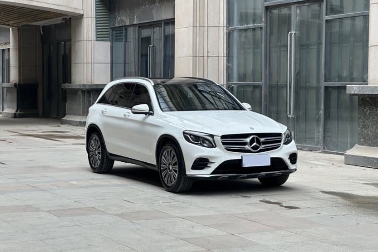 Used Mercedes-Benz GLC 2017 GLC 260 4MATIC Dynamic Edition Exterior 2