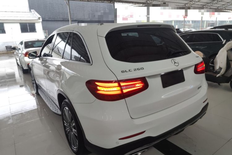 Used Mercedes-Benz GLC 2017 GLC 260 4MATIC Dynamic Edition Exterior 2