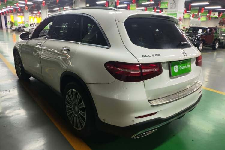 Used Mercedes-Benz GLC 2017 GLC 260 4MATIC Dynamic Edition Exterior 2