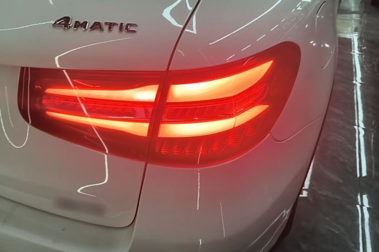 Used Mercedes-Benz GLC 2017 GLC 300 4MATIC Sport Edition Exterior 3