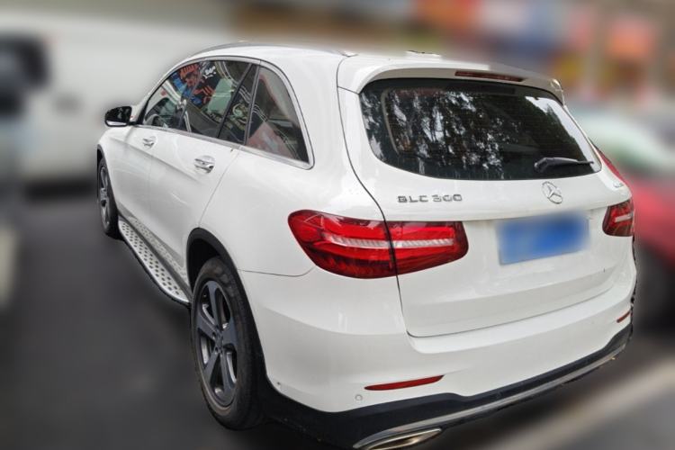 Used Mercedes-Benz GLC 2017 GLC 300 4MATIC Sport Edition Exterior 3