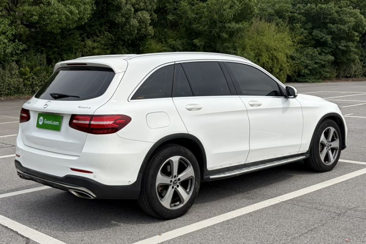 Used Mercedes-Benz GLC 2017 GLC 300 4MATIC Sport Edition Exterior 3