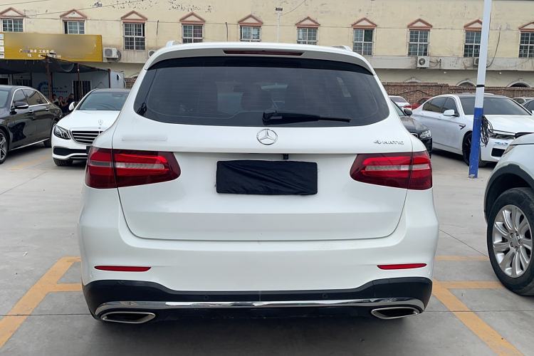 Used Mercedes-Benz GLC 2017 GLC 260 4MATIC Dynamic Edition Exterior 3