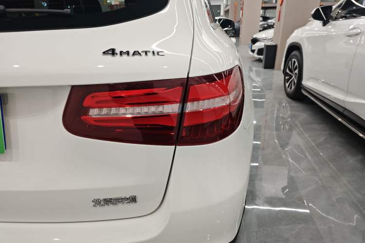 Used Mercedes-Benz GLC 2017 GLC 200 4MATIC Exterior 3