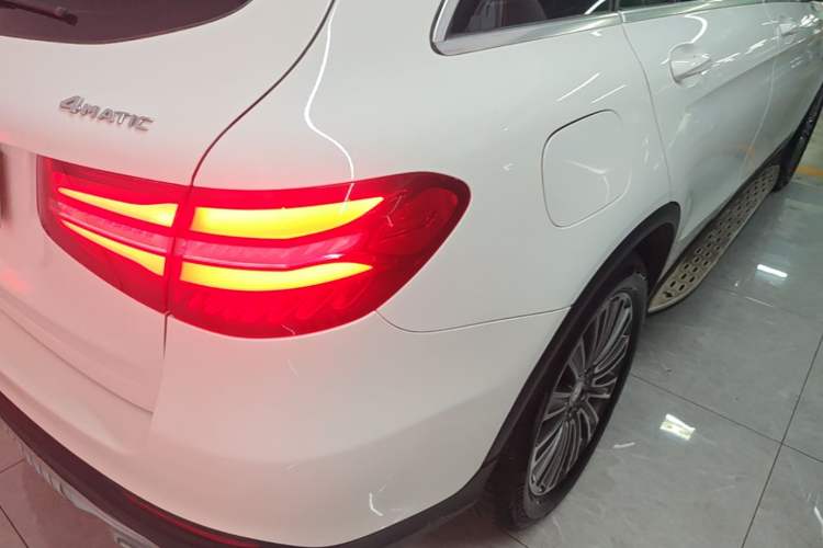 Used Mercedes-Benz GLC 2017 GLC 200 4MATIC Exterior 3