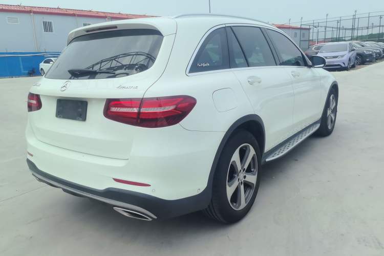 Used Mercedes-Benz GLC 2017 GLC 300 4MATIC Sport Edition Exterior 4