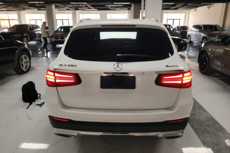 Used Mercedes-Benz GLC 2017 GLC 200 4MATIC Exterior 4