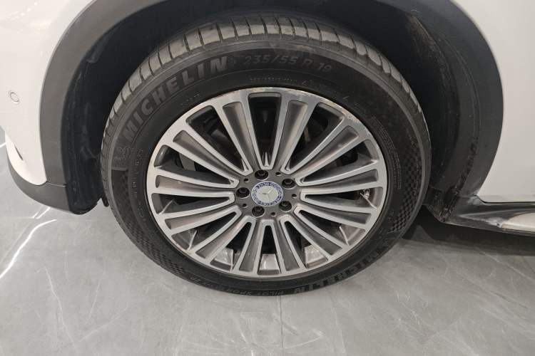 Used Mercedes-Benz GLC 2017 GLC 200 4MATIC Exterior 4