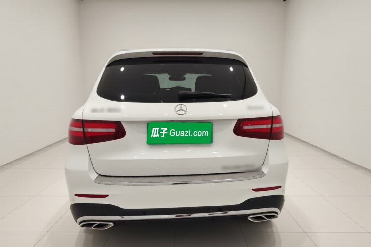 Used Mercedes-Benz GLC 2017 GLC 260 4MATIC Luxury Model Exterior 4