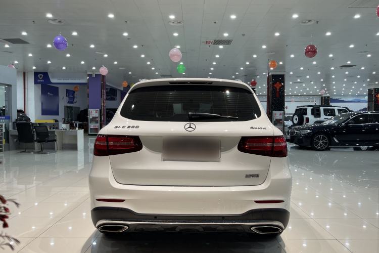 Used Mercedes-Benz GLC 2017 GLC 260 4MATIC Luxury Model Exterior 5