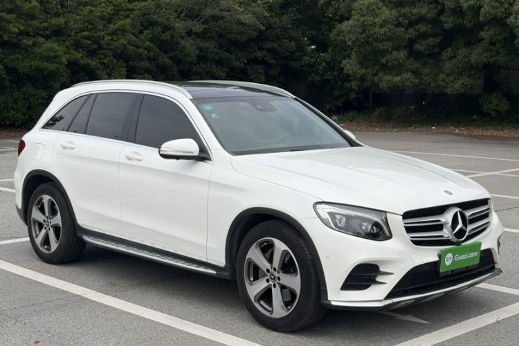 Used Mercedes-Benz GLC 2017 GLC 300 4MATIC Sport Edition Exterior 5