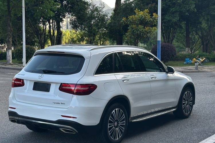 Used Mercedes-Benz GLC 2017 GLC 260 4MATIC Dynamic Edition Exterior 5