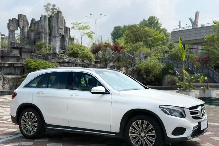 Used Mercedes-Benz GLC 2017 GLC 200 4MATIC Exterior 6
