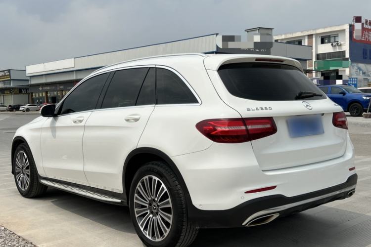 Used Mercedes-Benz GLC 2017 GLC 260 4MATIC Dynamic Edition Exterior 6