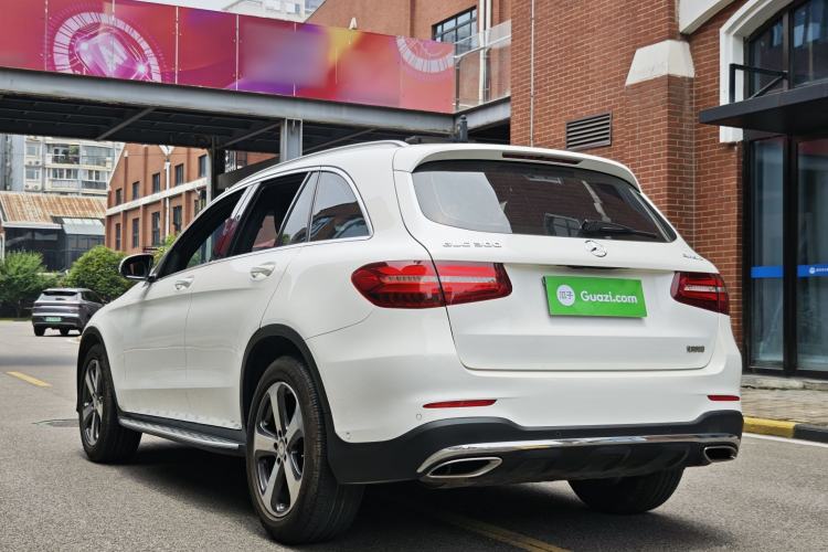 Used Mercedes-Benz GLC 2017 GLC 300 4MATIC Sport Edition Exterior 6