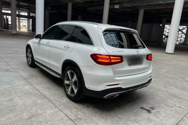 Used Mercedes-Benz GLC 2017 GLC 300 4MATIC Sport Edition Exterior 7