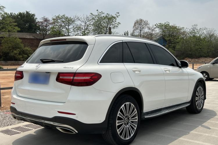 Used Mercedes-Benz GLC 2017 GLC 260 4MATIC Dynamic Edition Exterior 7