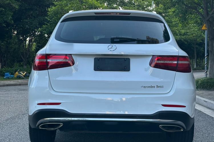 Used Mercedes-Benz GLC 2017 GLC 260 4MATIC Dynamic Edition Exterior 8