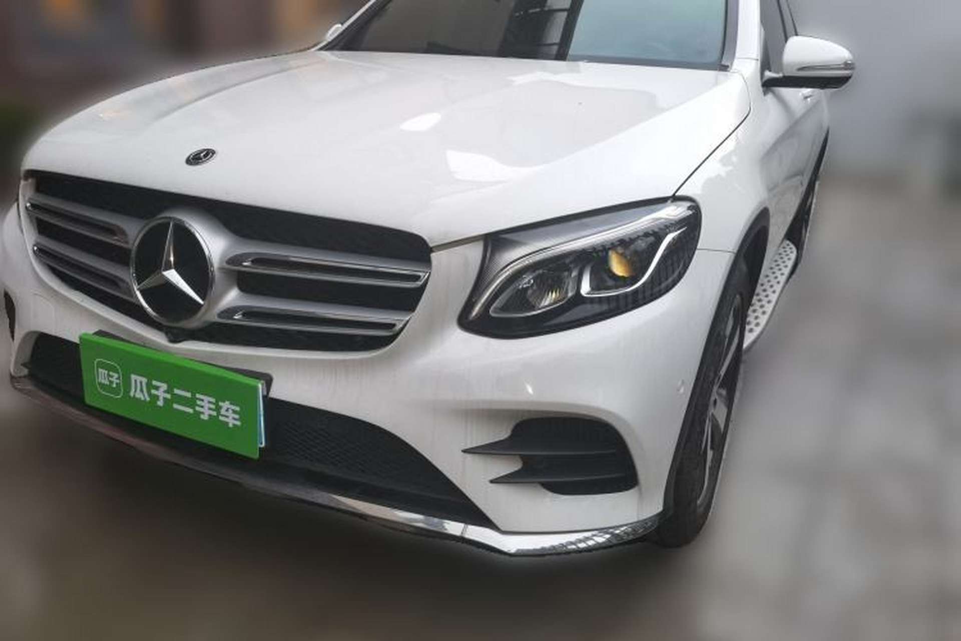 Used Mercedes-Benz GLC 2017 GLC 260 4MATIC Luxury Model Front Left 45 Deg