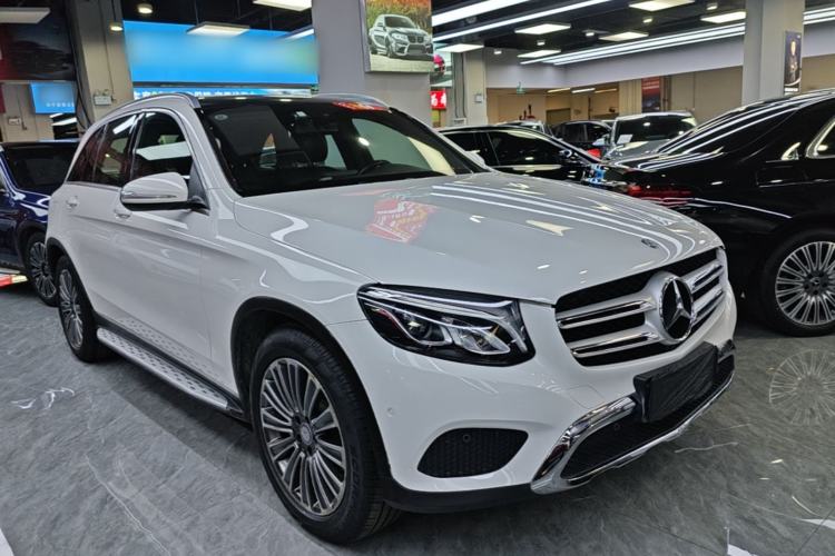 Used Mercedes-Benz GLC 2017 GLC 200 4MATIC Front Right 45 Deg